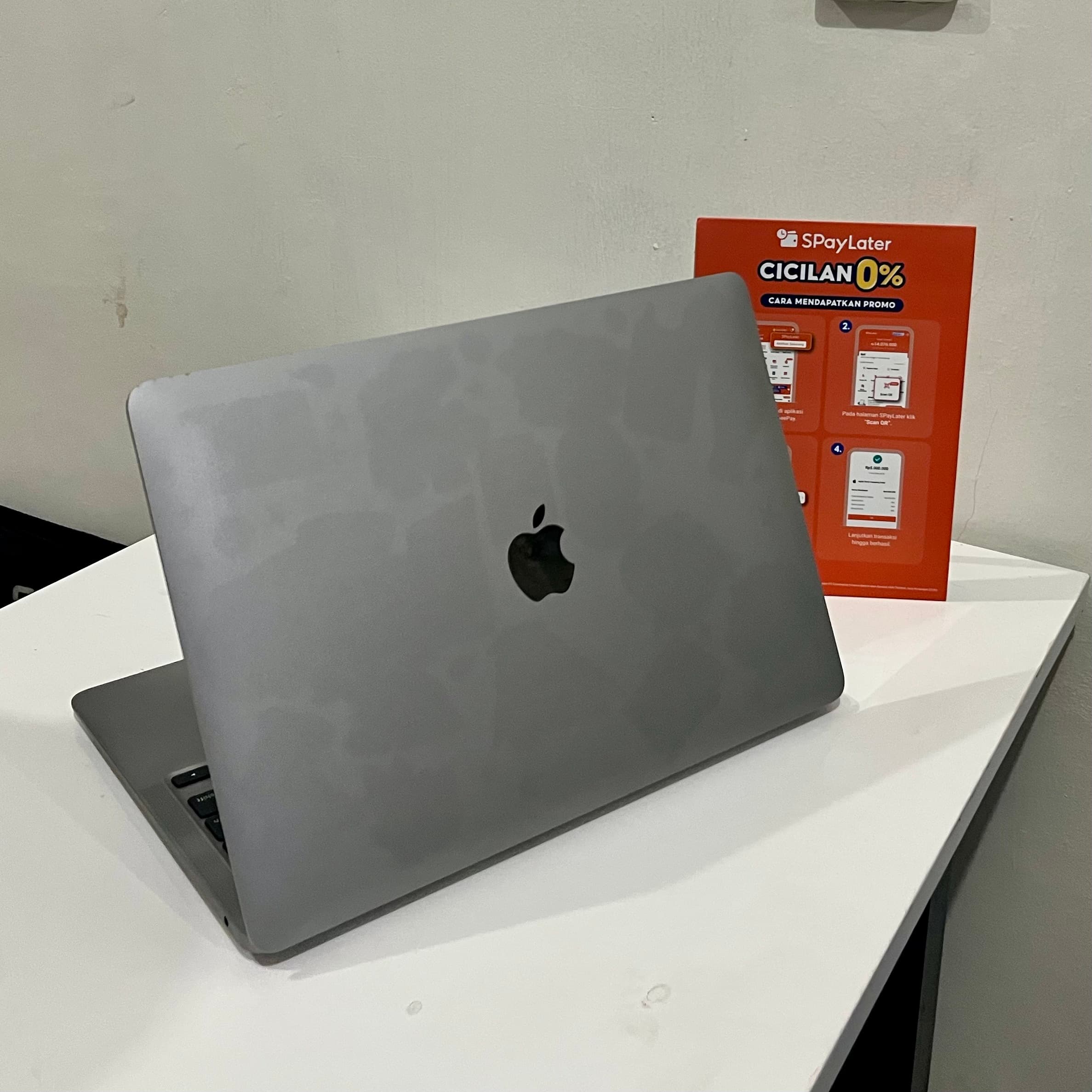 Macbook air 2020 i3 8/256 thumbnail 3