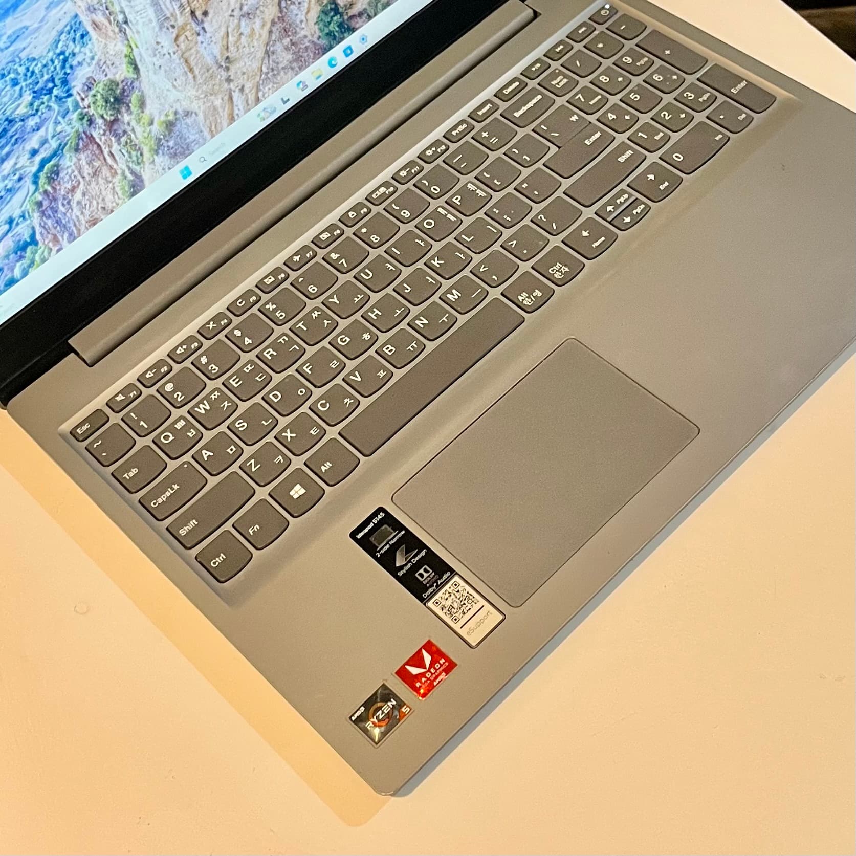 Lenovo IdeaPad S145 - AMD Ryzen 5  thumbnail 3